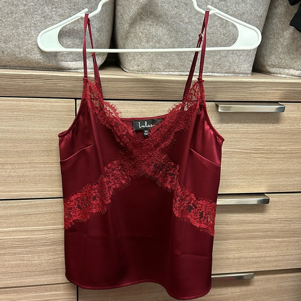 Lulus Top